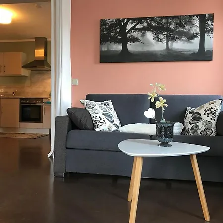 Schiefer Blick, Mit Terrasse Und Balkon