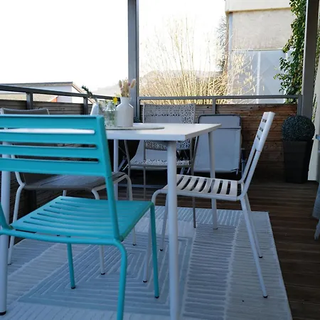 Schiefer Blick, Mit Terrasse Und Balkon Lejlighed *